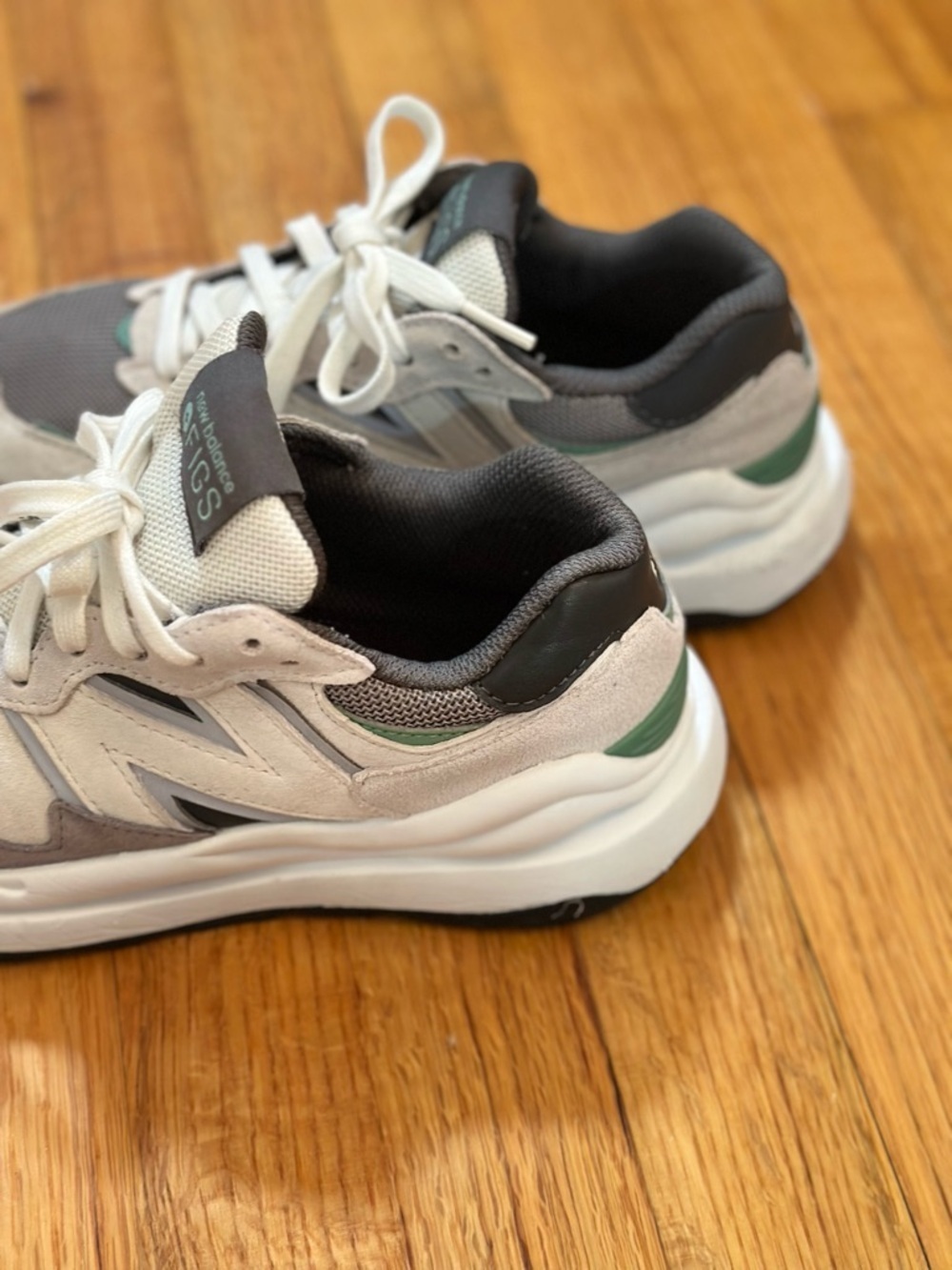 New Balance57/40 x Figs 'Eucalyptus Grey Men’s Size 5 - Picture 10 of 15